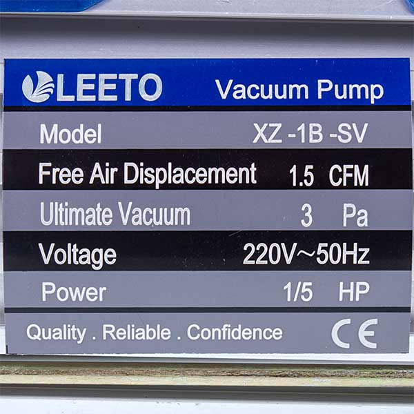 Vacuum pump With Pressure Gauge LEETO XZ-1B-SV (1 stage./42 lit/min.)